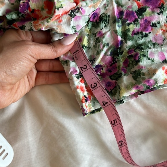& Other Stories Floral Women's Shorts - Picture 6 of 9